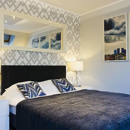 D&c Holdings 4*