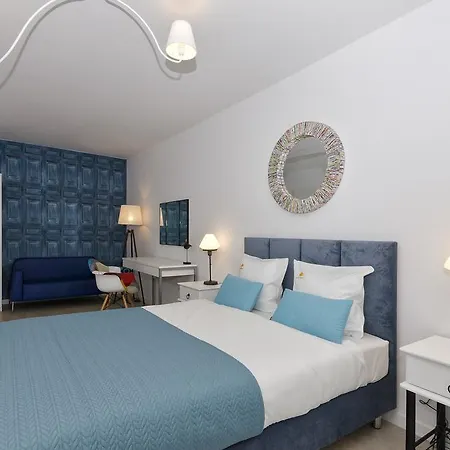 D&c Holdings Lägenhetshotell 4*